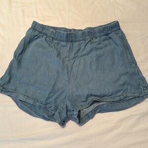 Comfy denim-like shorts